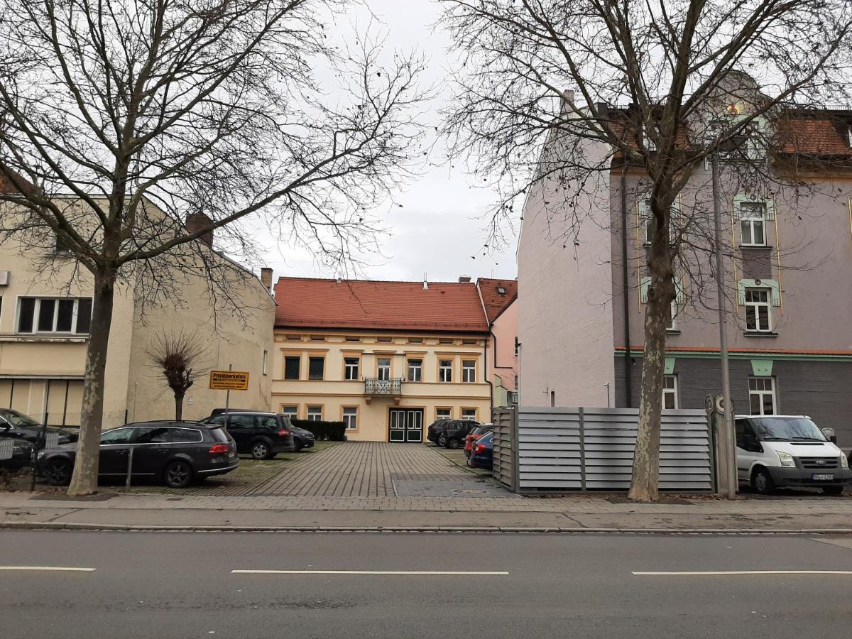 Zentrale Lage I Historisch I Parkplatz I Fahrradkeller Apartment Straubing Exterior photo